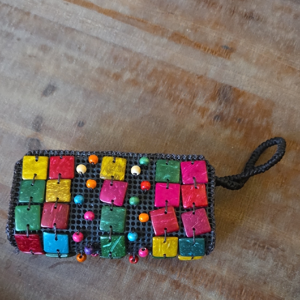 Handcrafted Coconut Shell Mosaic Wallet – Multicolor Beaded Artisan Design –